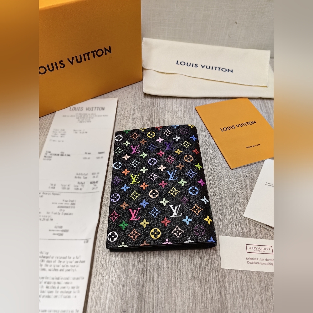 LV x TM Passport Cover Wallet - Picture 4 of 10